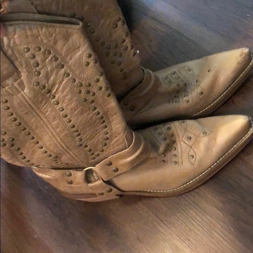 Super fun cowboy boots from Rocketdog! Size 9